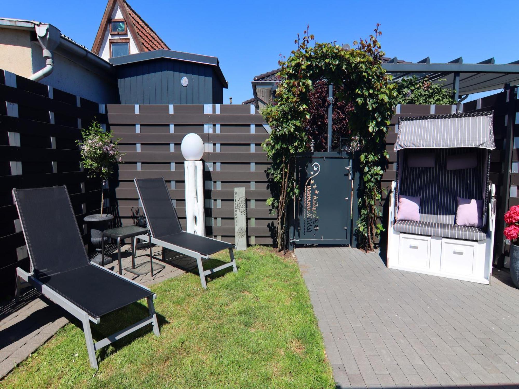Serene Bungalow In Neubukow With Garden Екстериор снимка