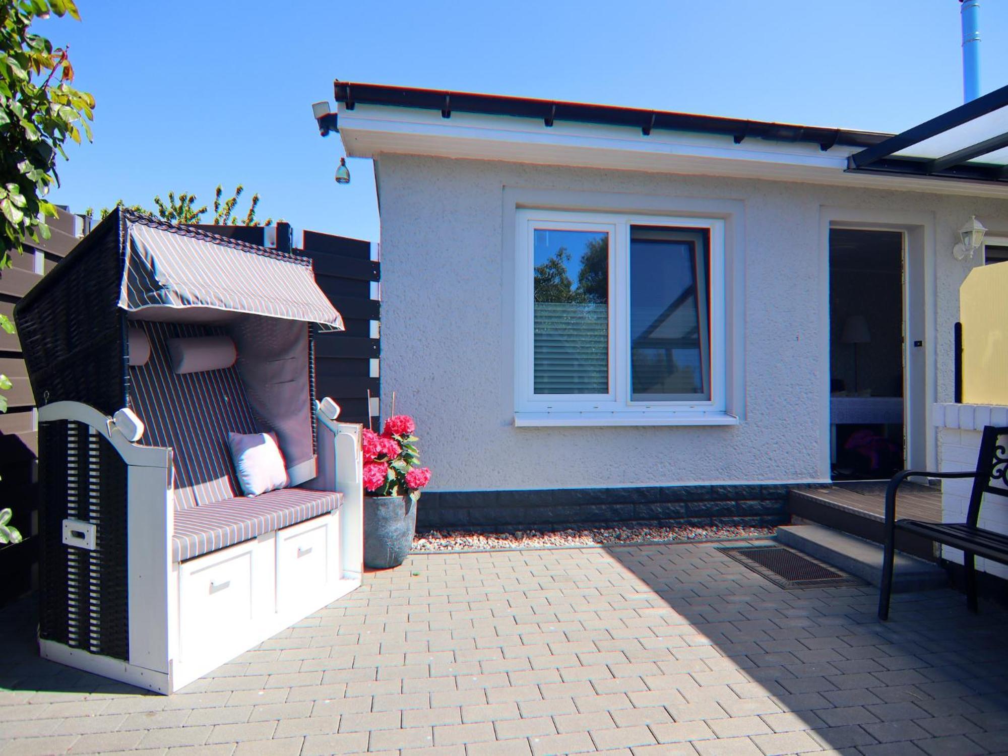 Serene Bungalow In Neubukow With Garden Екстериор снимка